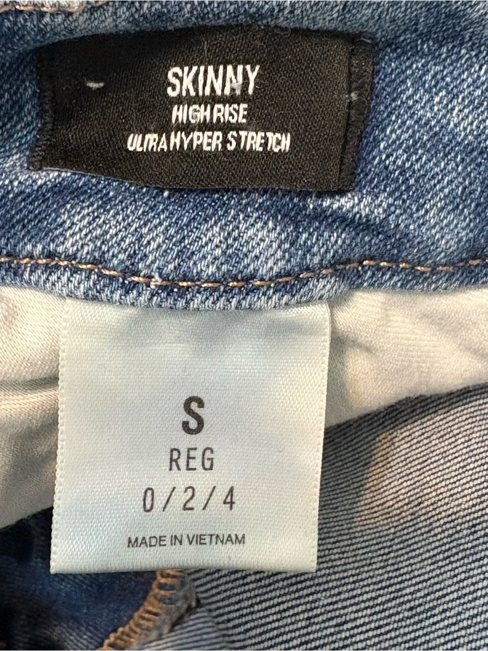Express Skinny High Rise Ultra Hyper Stretch Jeans - Picture 5 of 5